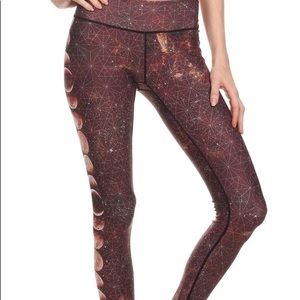 Popactive “Blood Moon Dream” Leggings